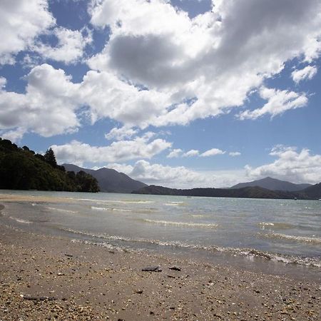 Вилла Perfect Small Bay Peaceful Beach. Great Fishing Boating Oysters Ohingaroa Экстерьер фото